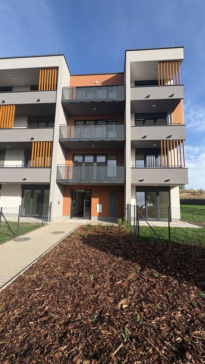 Pronájem bytu 2+kk, 62 m², Praha