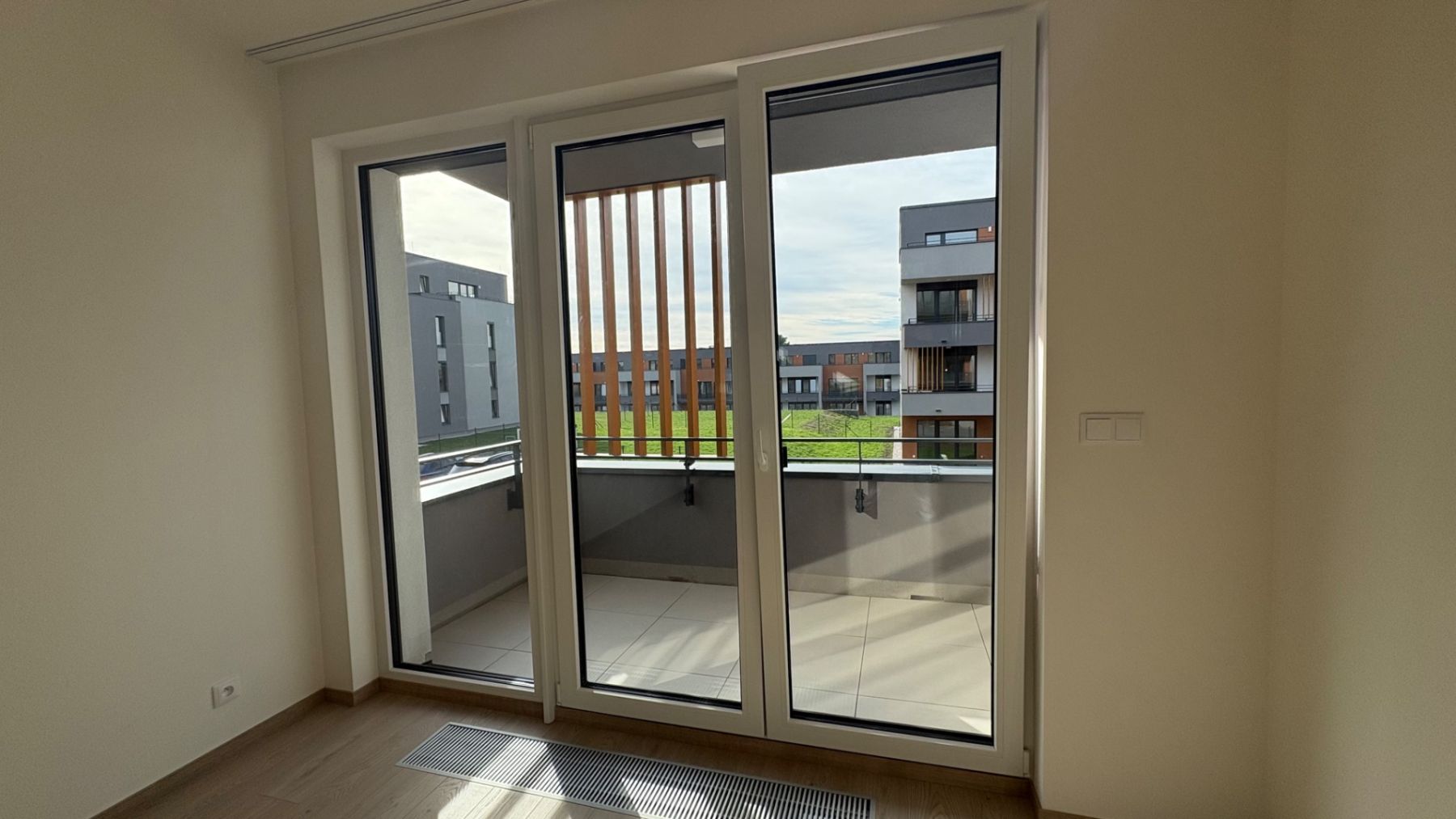 Pronájem bytu 2+kk 62 m², Praha – náhled fotky 13