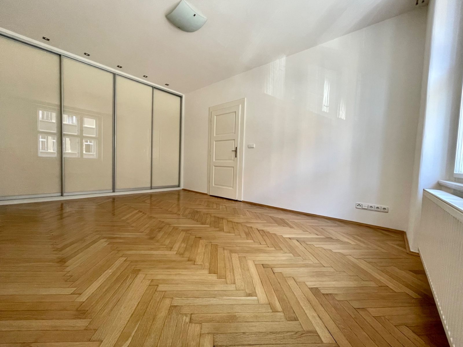 Pronájem bytu 2+kk 51 m², Praha – náhled fotky 4