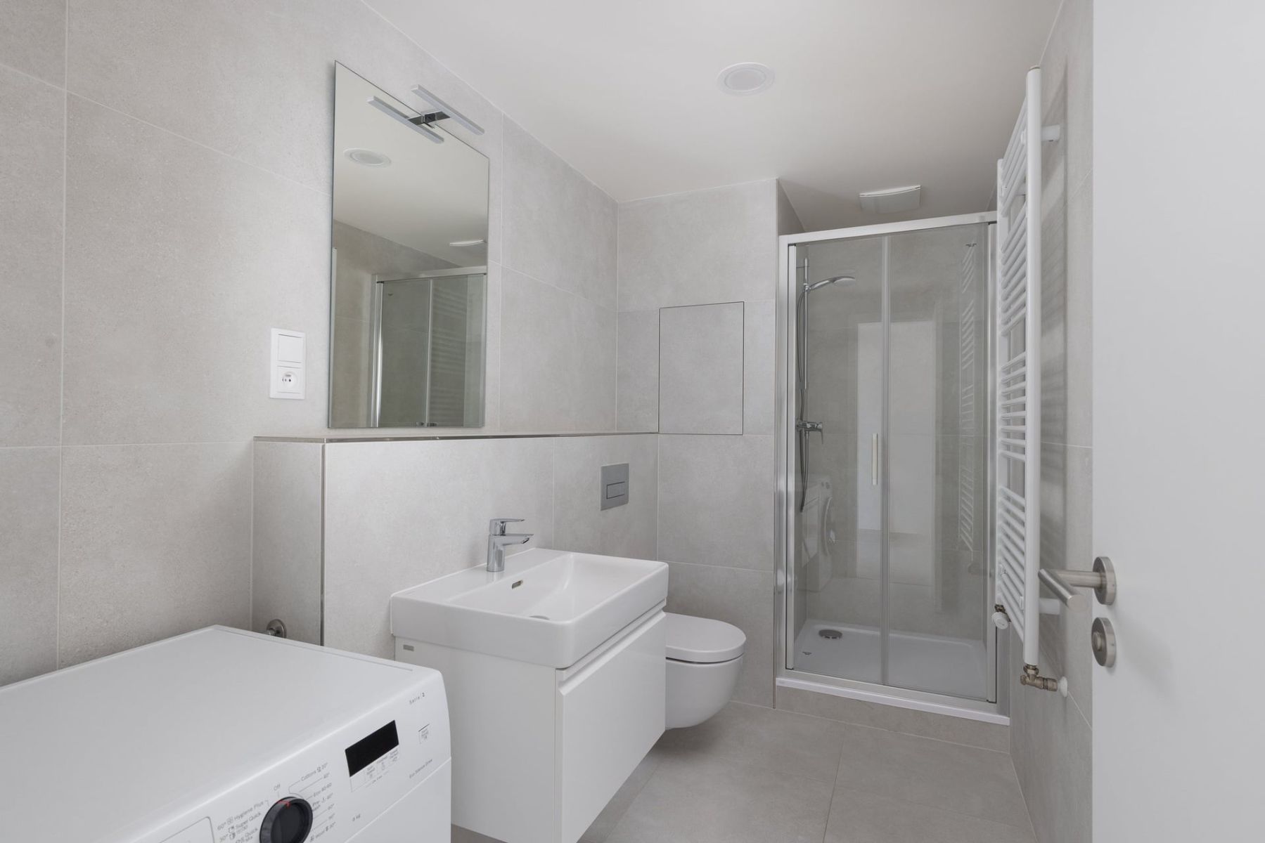 Pronájem bytu 1+kk 38 m², Praha – náhled fotky 3