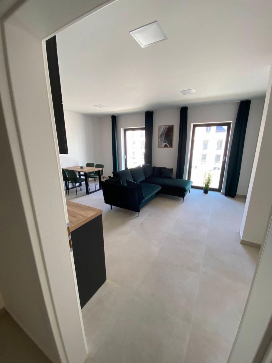 Pronájem bytu 2+kk 56 m², Krnov – náhled fotky 3