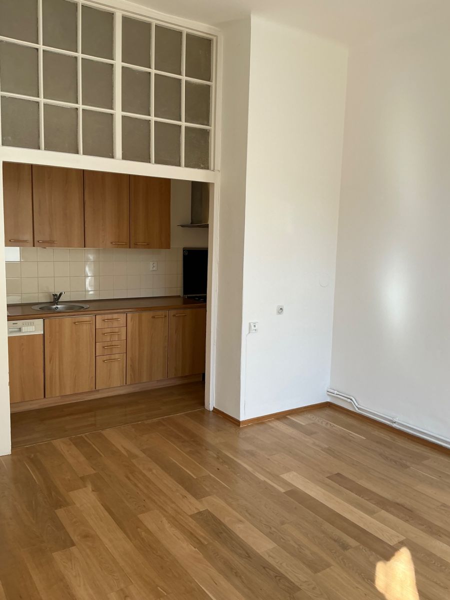 Pronájem bytu 3+1 100 m², Praha – náhled fotky 8