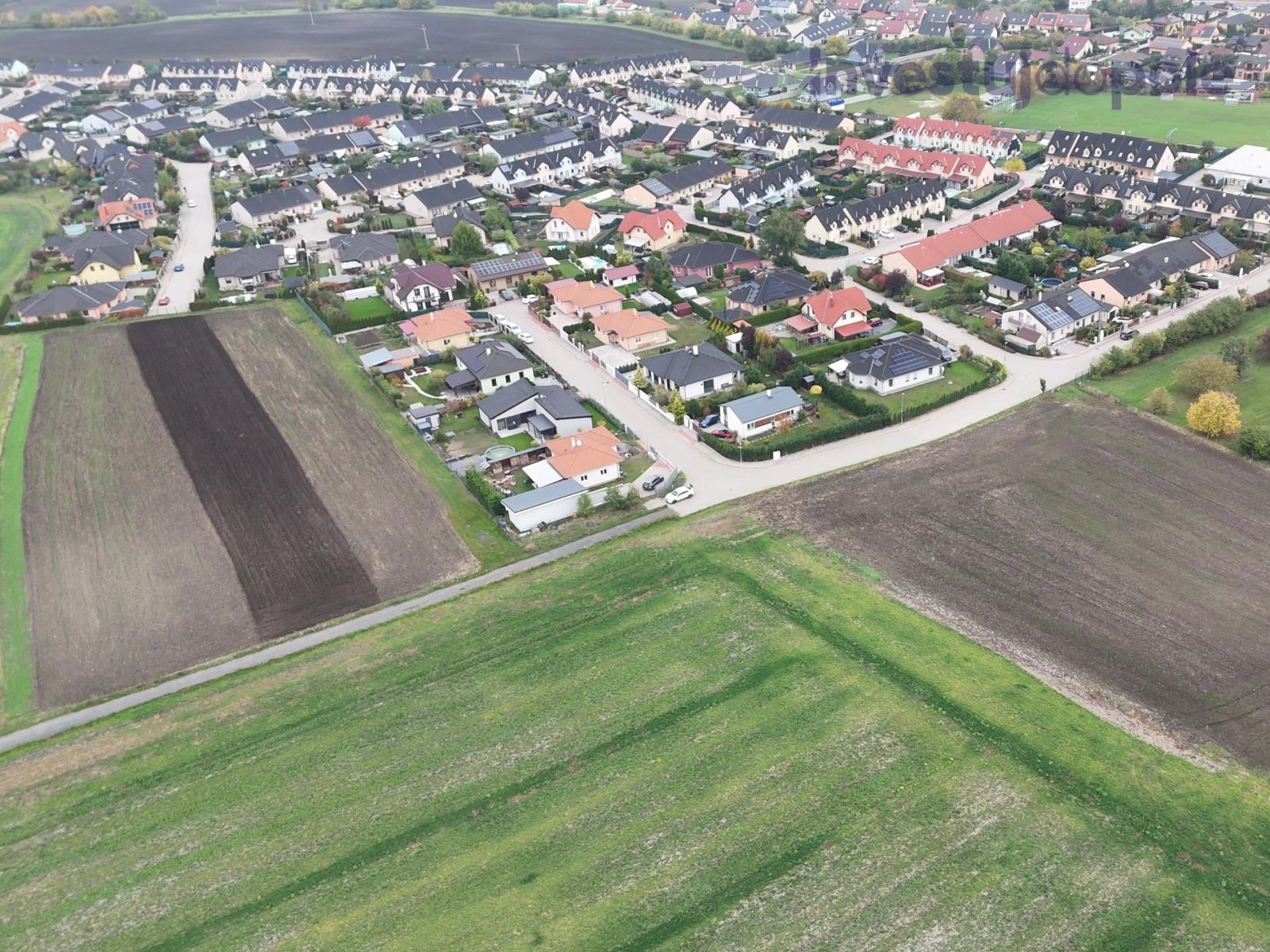 Prodej pozemku, Postřižín – náhled fotky 3
