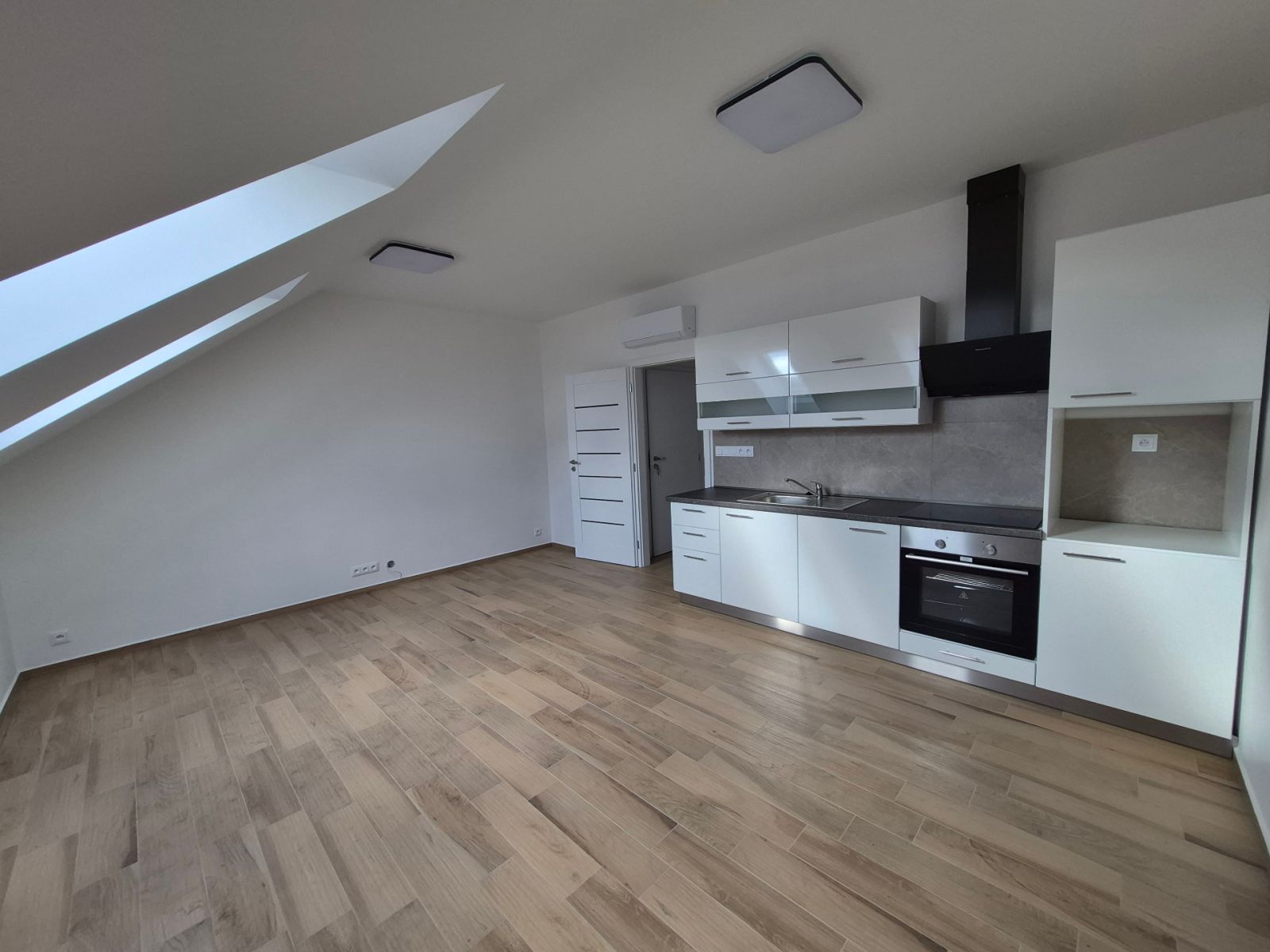 Pronájem bytu 2+kk, 45 m², Přeštice