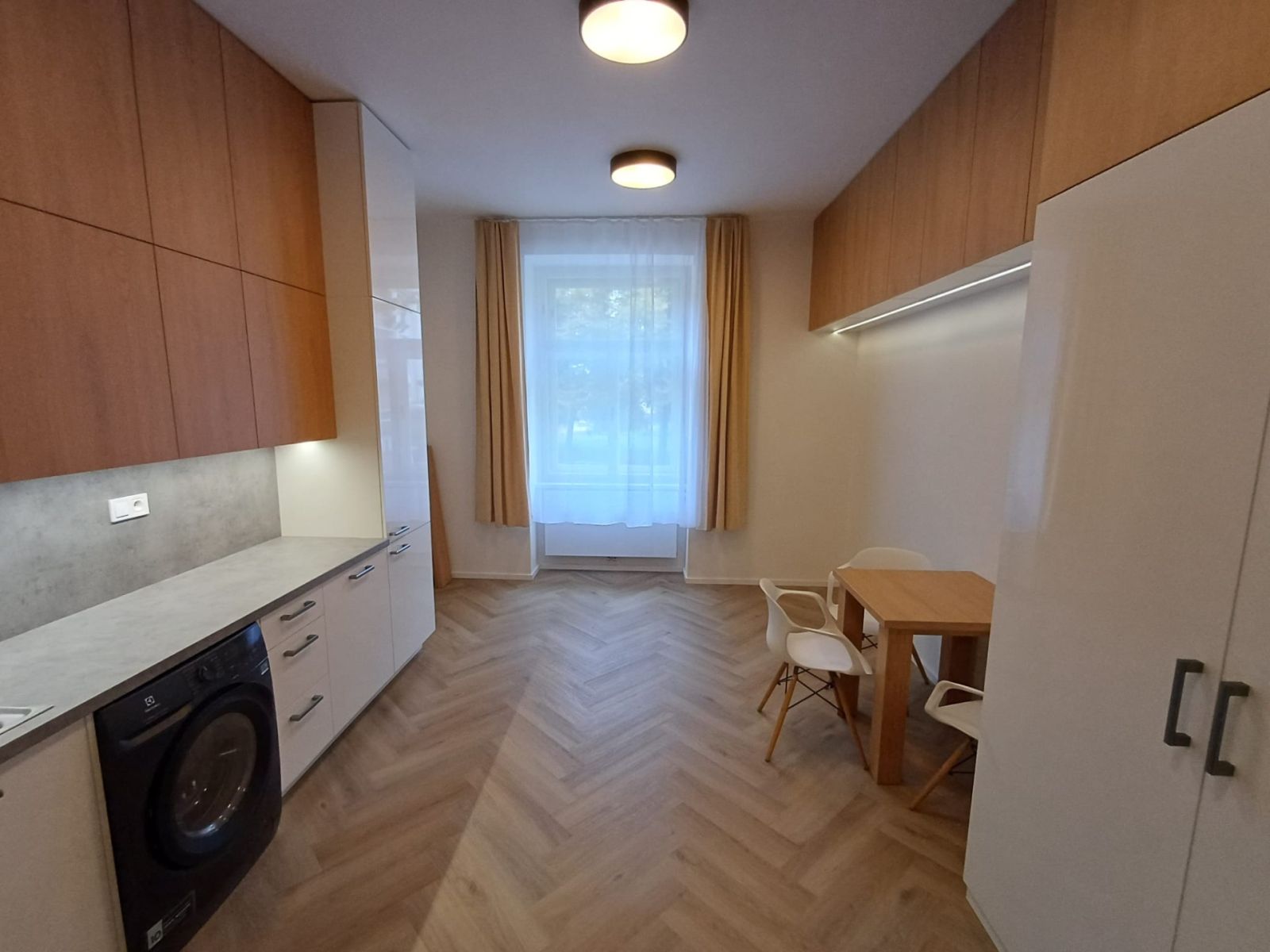 Pronájem bytu 2+kk, 40 m², Praha