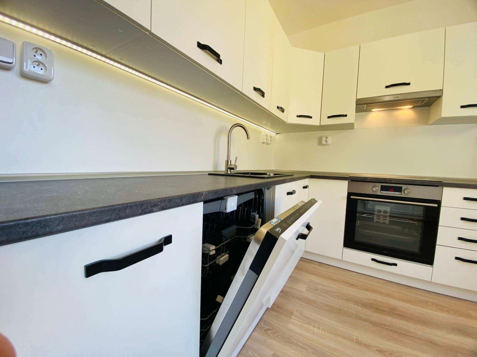 Wohnung 3+1 zur Miete, 66 m² (4 von 14)
