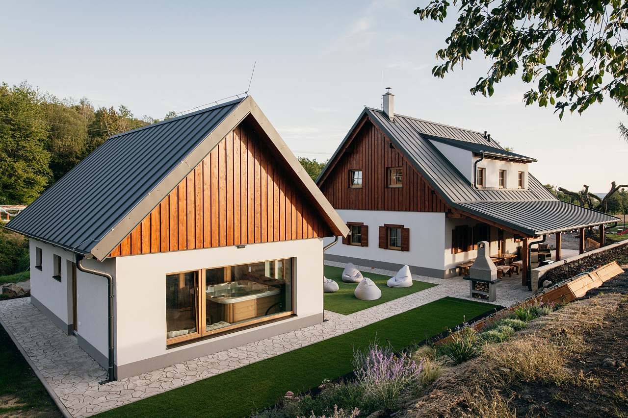 Pronájem objektu, Hvězdlice – fotka 1 z 3