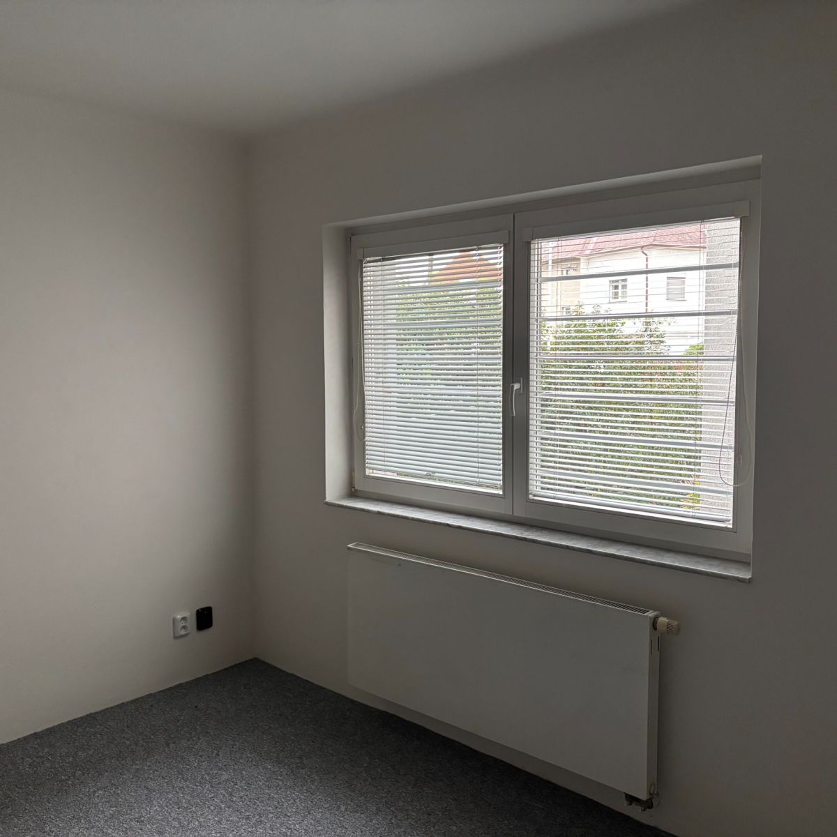 Pronájem komerčního prostoru 61 m², Praha – náhled fotky 2