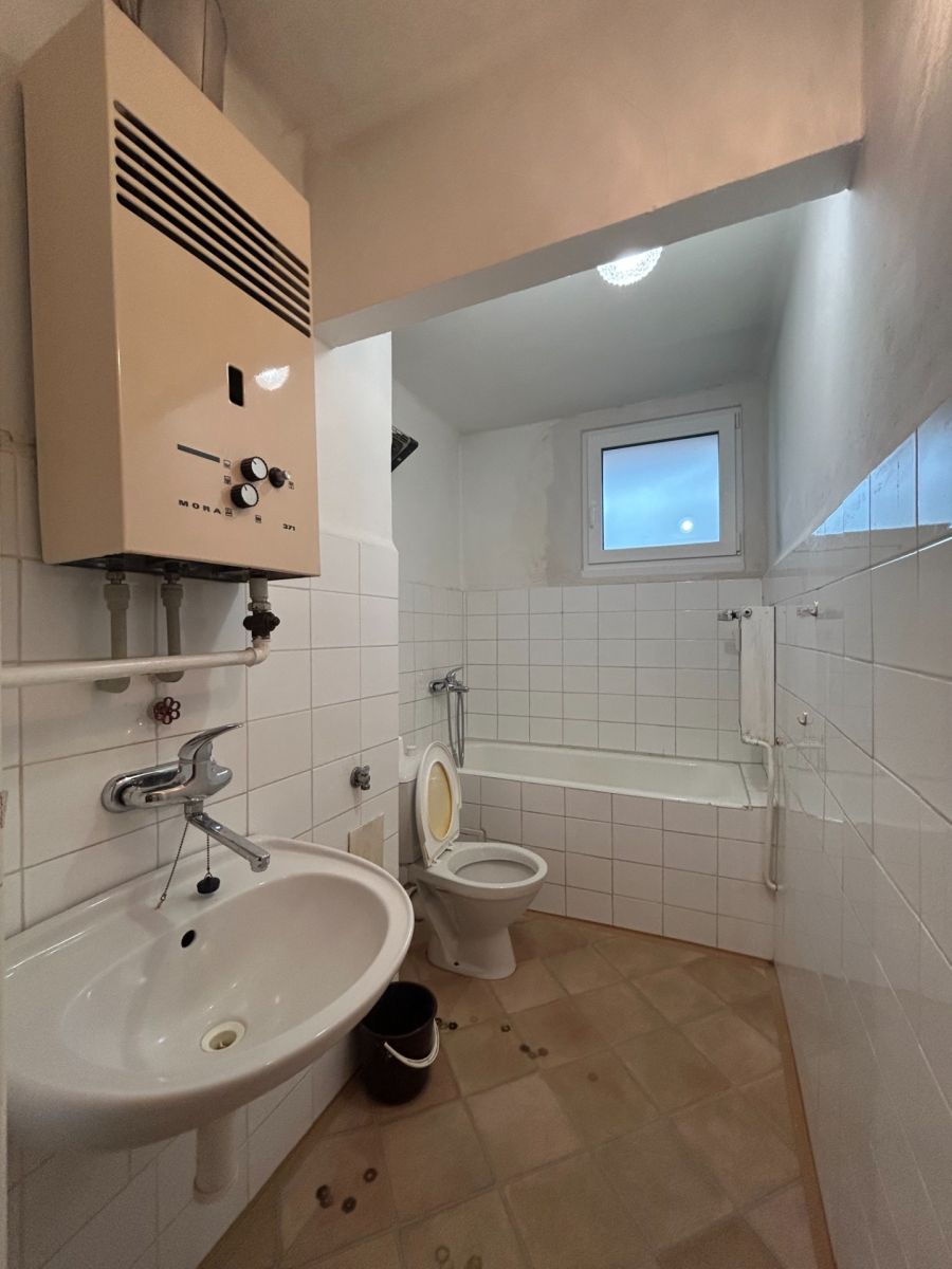 Prodej bytu 3+1 68 m², Třeboň – náhled fotky 8