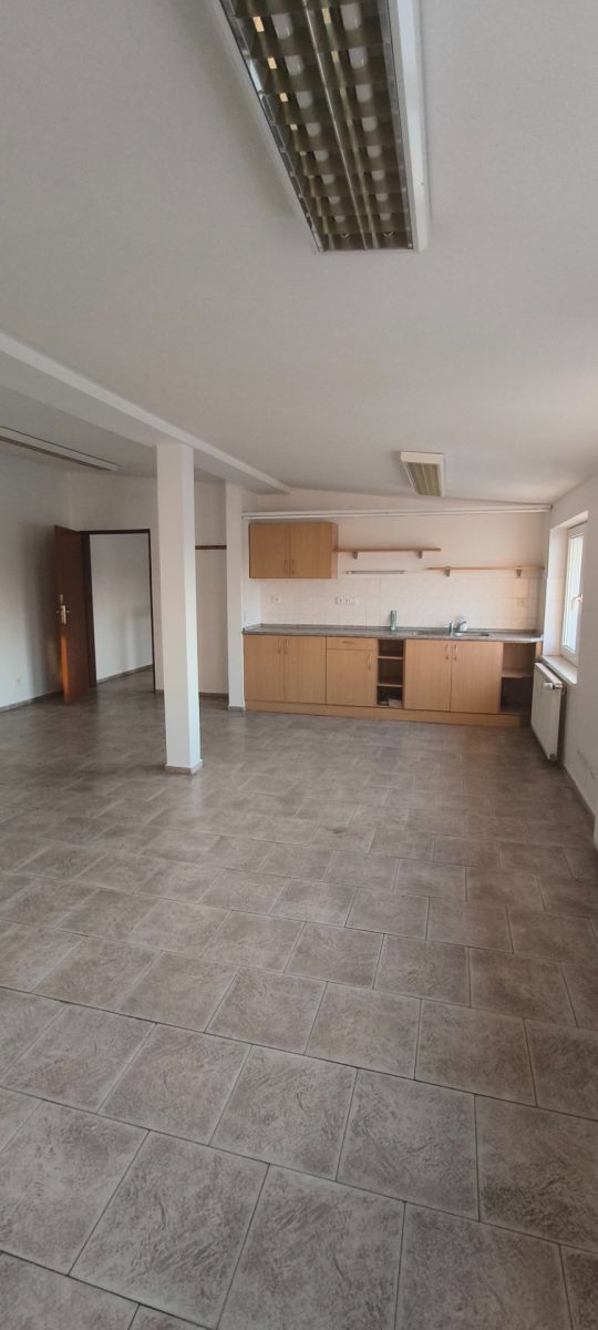 Pronájem komerčního prostoru 183 m², Sobotka – náhled fotky 4