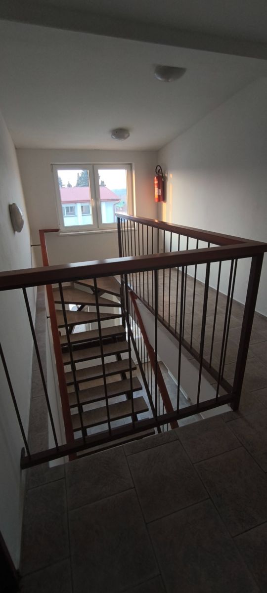 Pronájem komerčního prostoru 183 m², Sobotka – náhled fotky 7