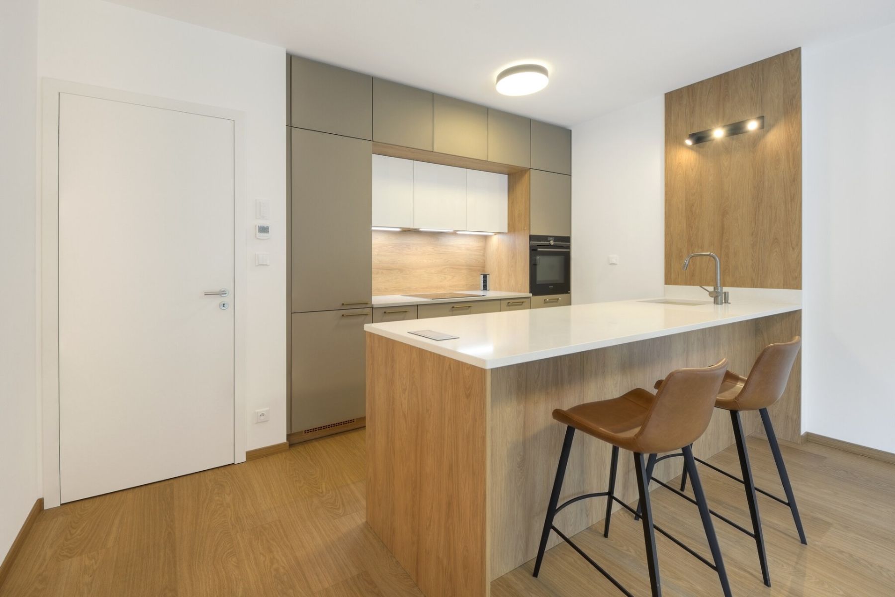 1-istabu dzīvoklis, 58 m²