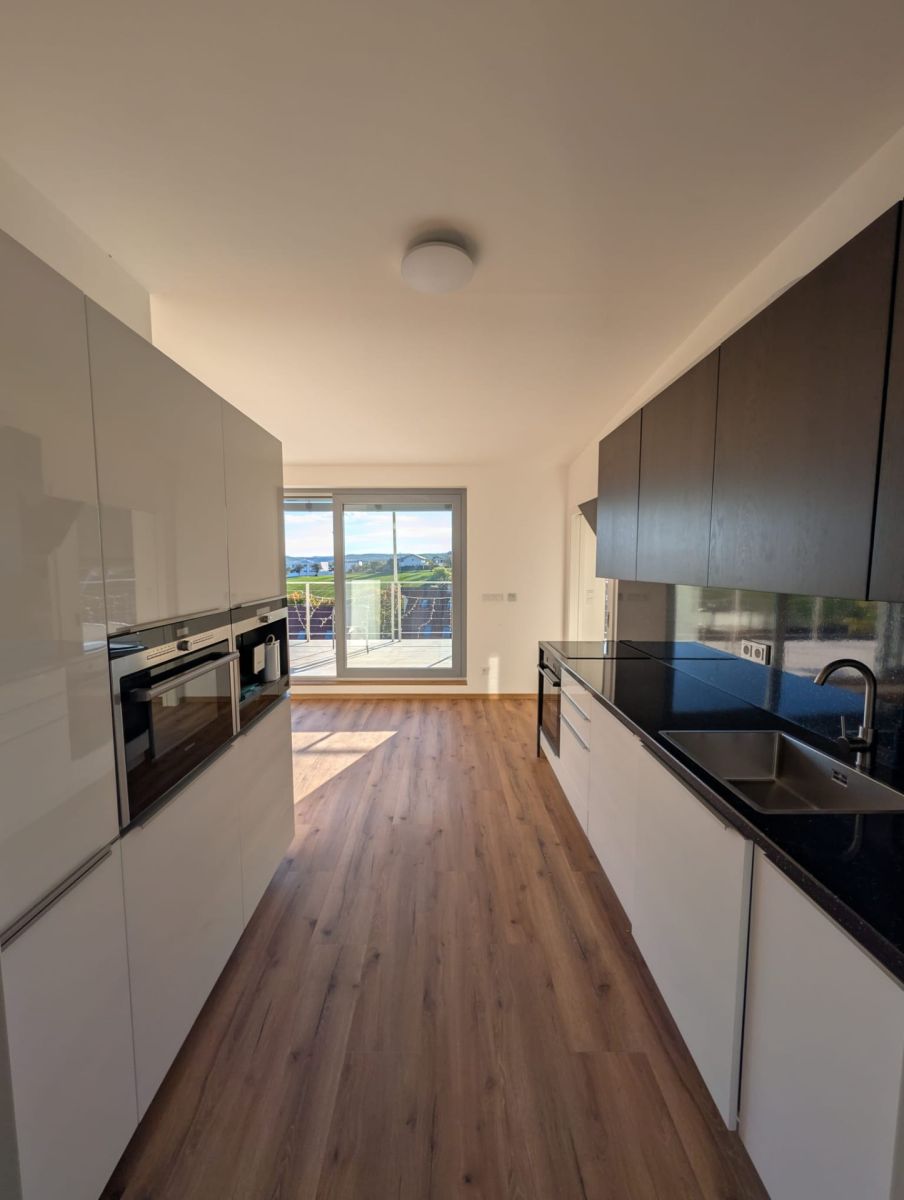 The 4+kk flat for rent, 90 m² (3 of 20)
