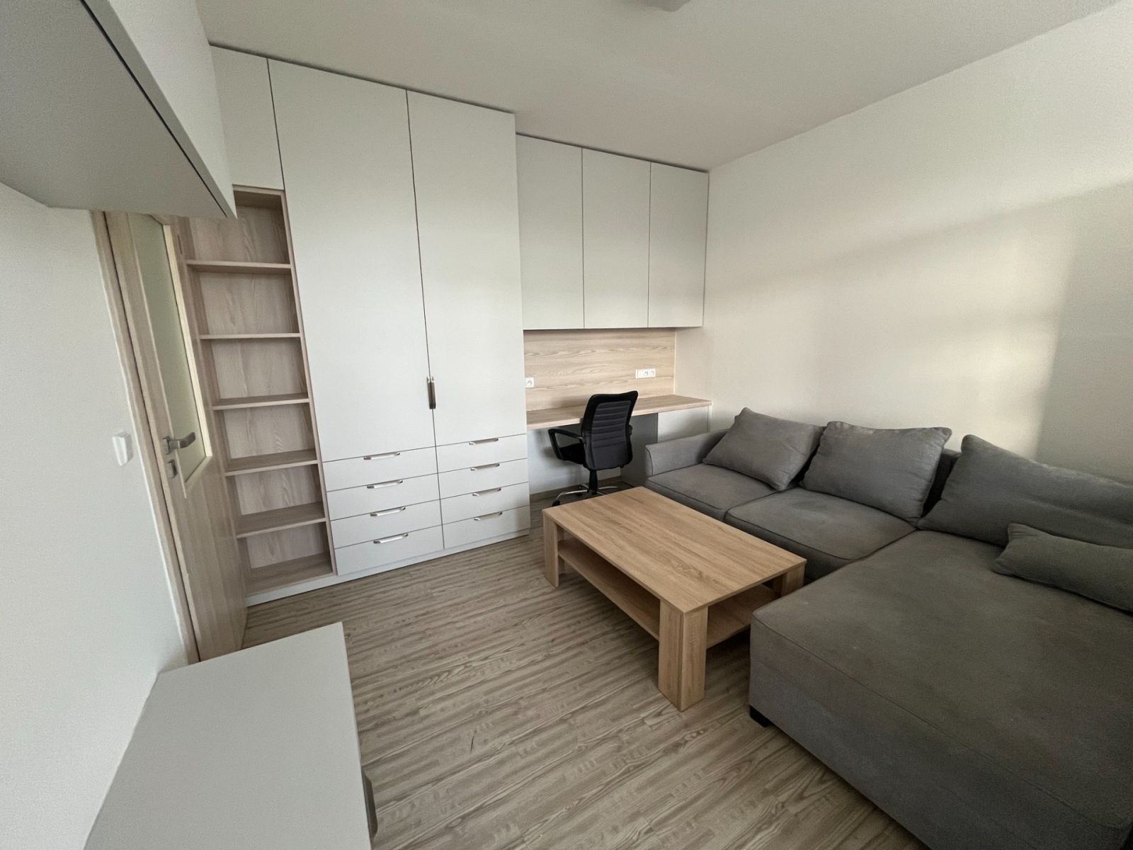 Prodej bytu 1+1 40 m², Hradec Králové – náhled fotky 3