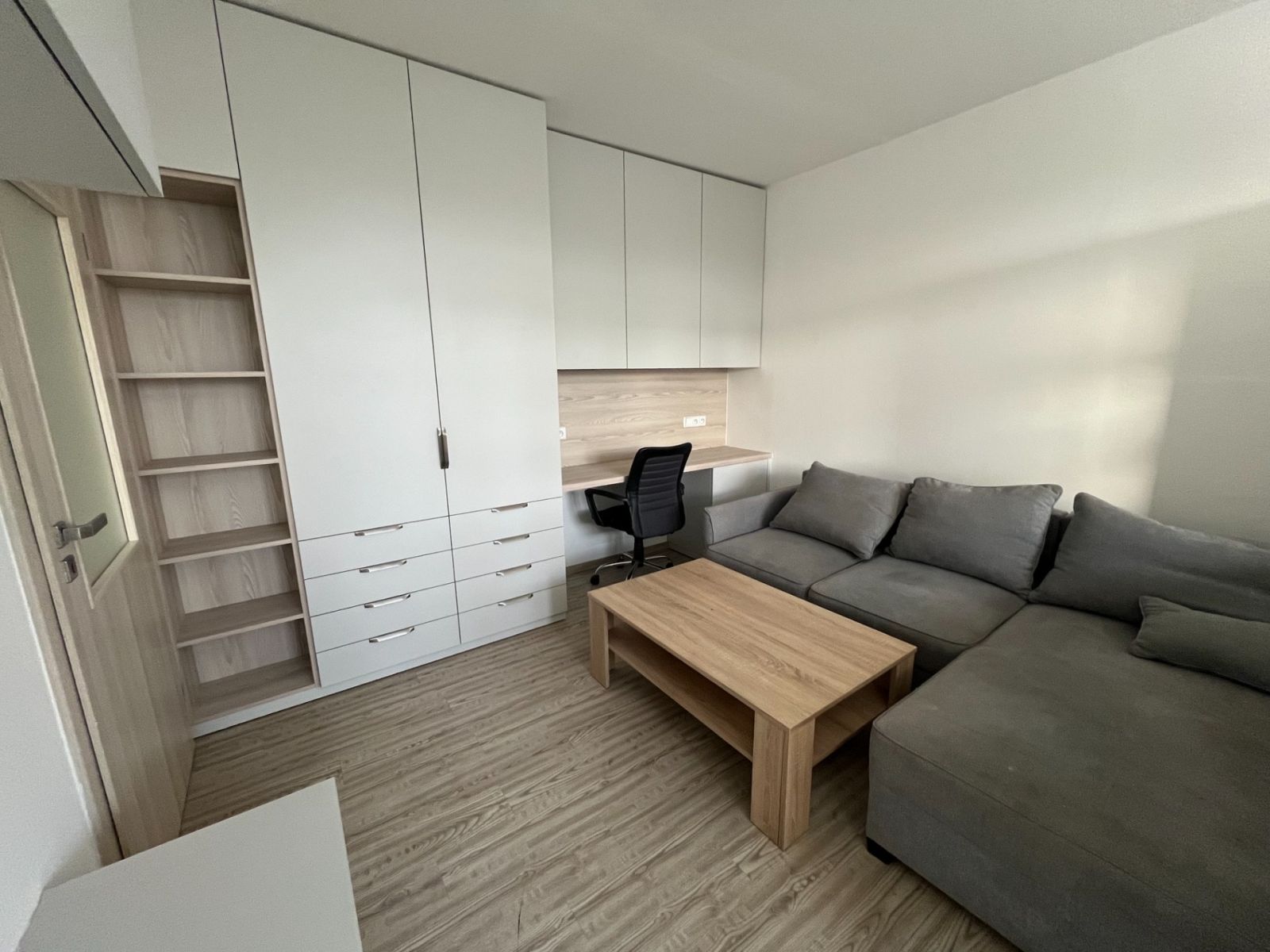 Prodej bytu 1+1 40 m², Hradec Králové – náhled fotky 4