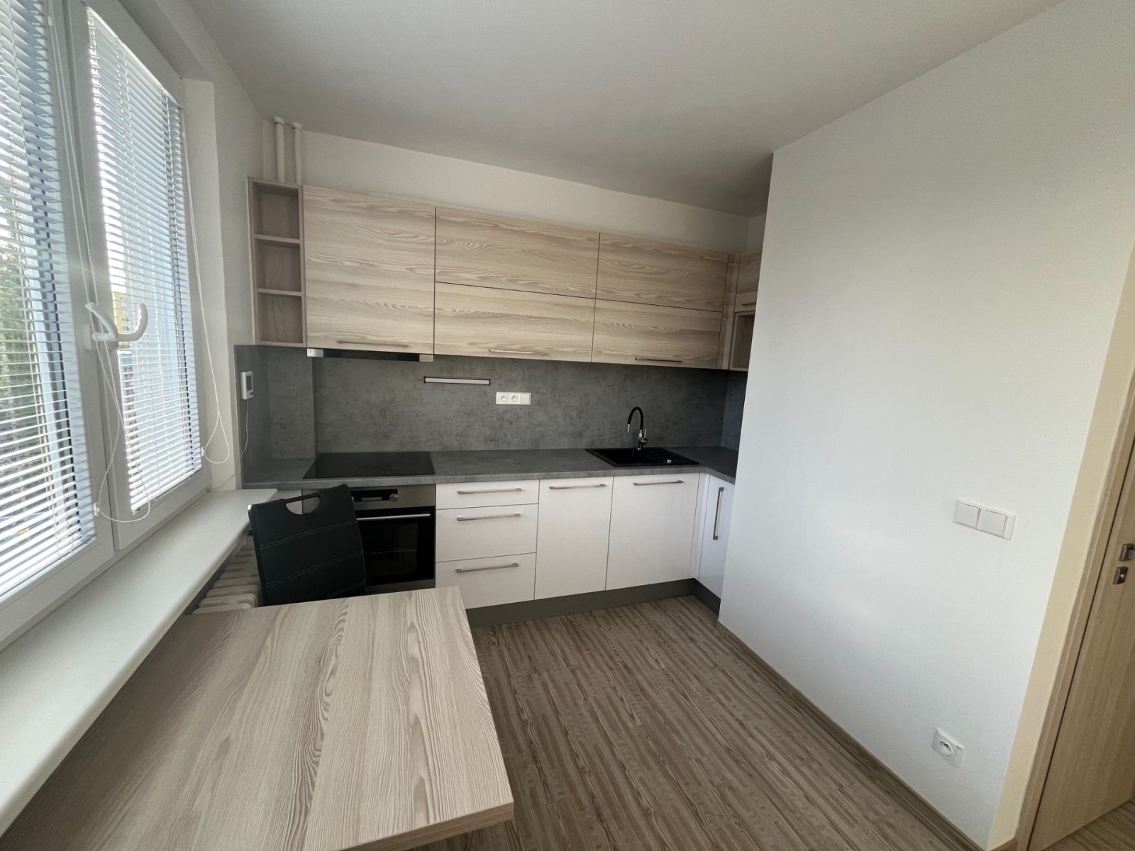 Prodej bytu 1+1 40 m², Hradec Králové – náhled fotky 9