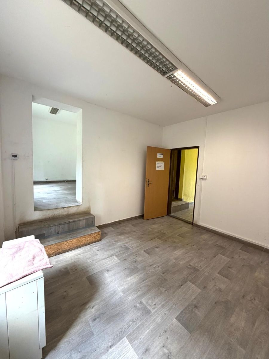 Pronájem komerčního prostoru 79 m², Meziříčí – náhled fotky 2