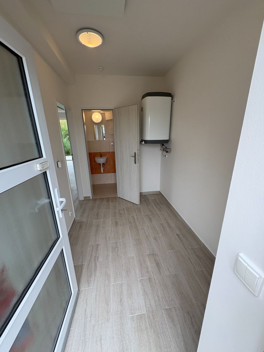 Pronájem domu 3+kk 80 m², Škvorec – náhled fotky 13