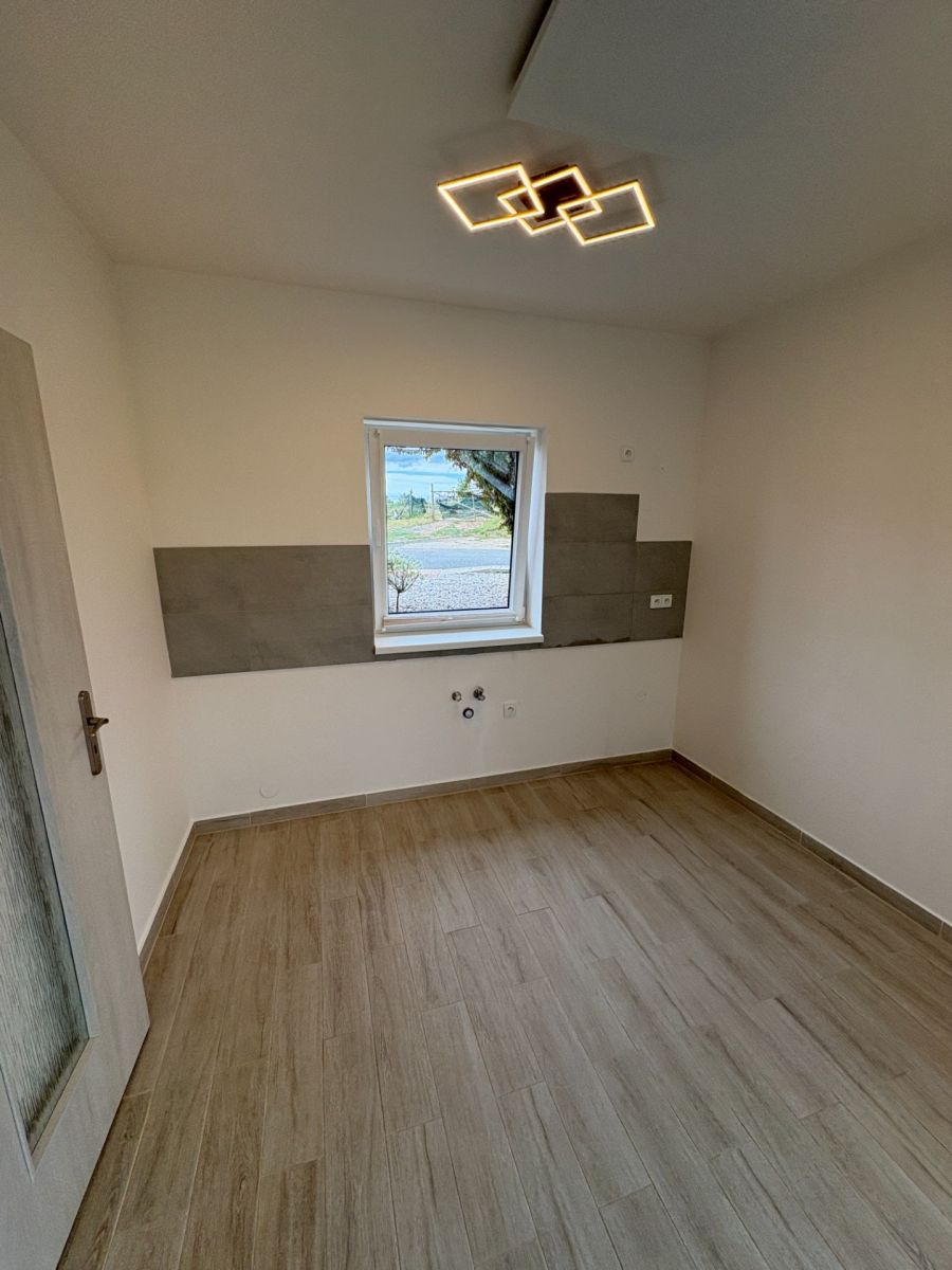 Pronájem domu 3+kk 80 m², Škvorec – náhled fotky 4