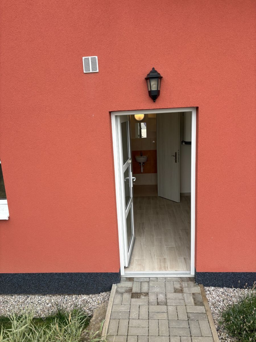 Pronájem domu 3+kk 80 m², Škvorec – náhled fotky 14
