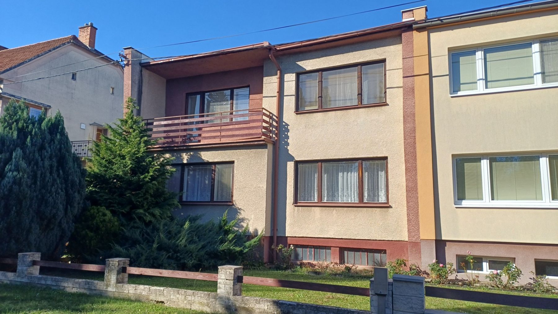 Talo, 240 m², tontti 750 m²