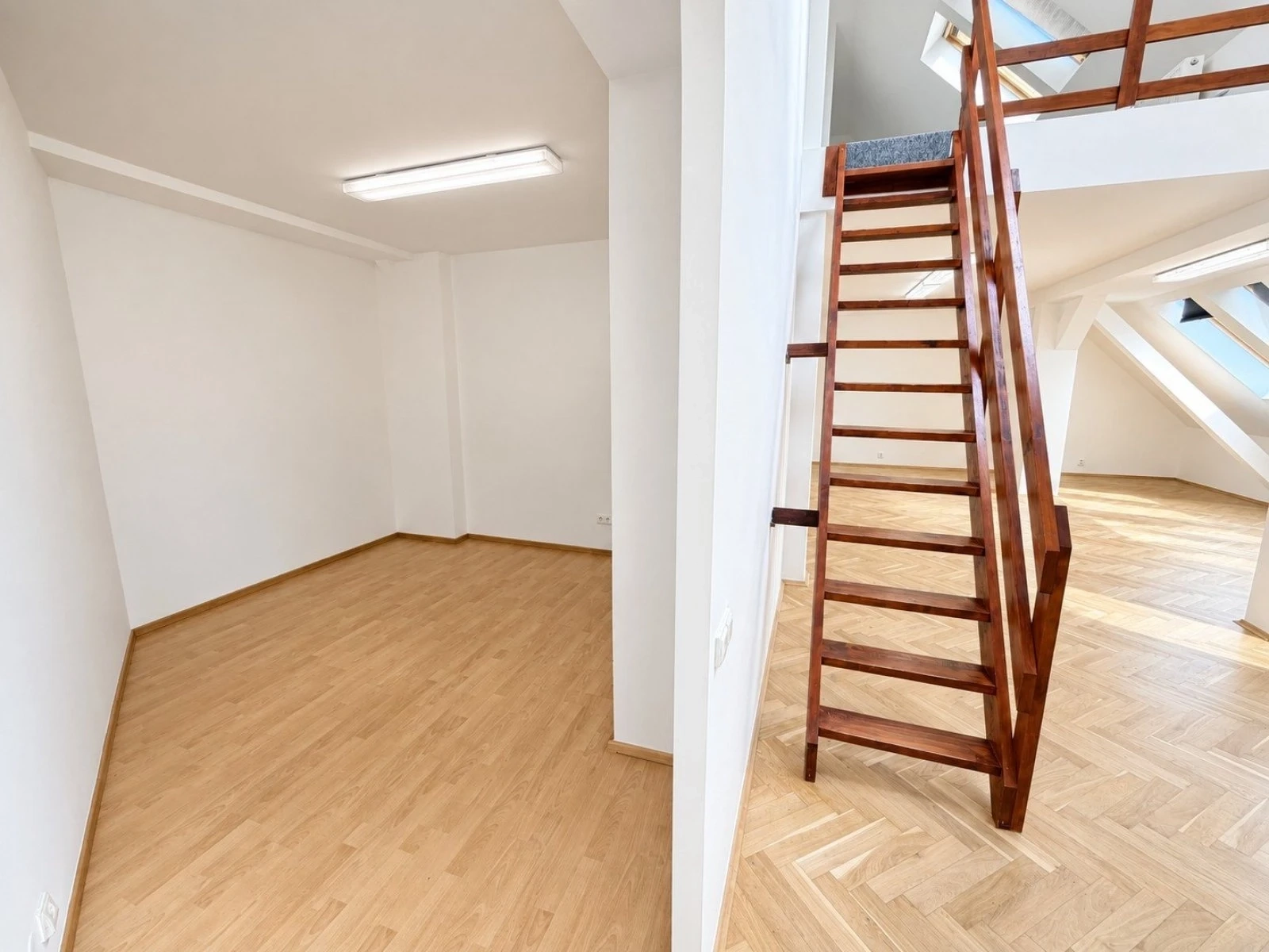 Pronájem komerčního prostoru 162 m², Praha – náhled fotky 11