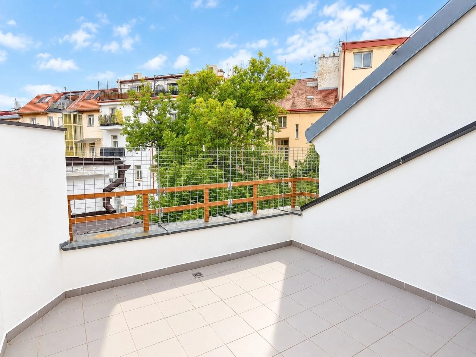 Pronájem komerčního prostoru 162 m², Praha – náhled fotky 6