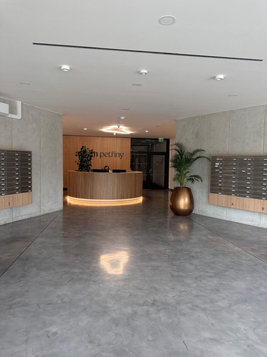 Pronájem bytu 1+kk 28 m², Praha – náhled fotky 10