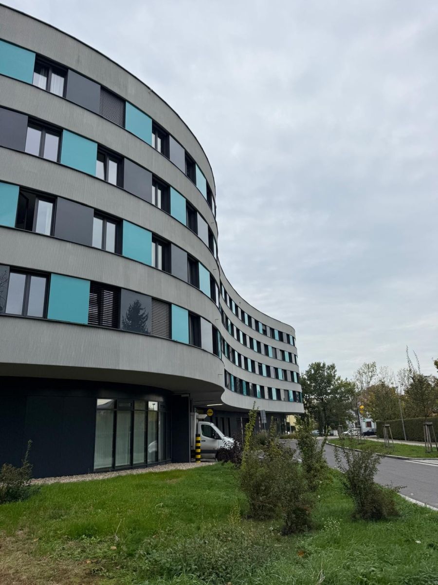 Pronájem bytu 1+kk 28 m², Praha – náhled fotky 14