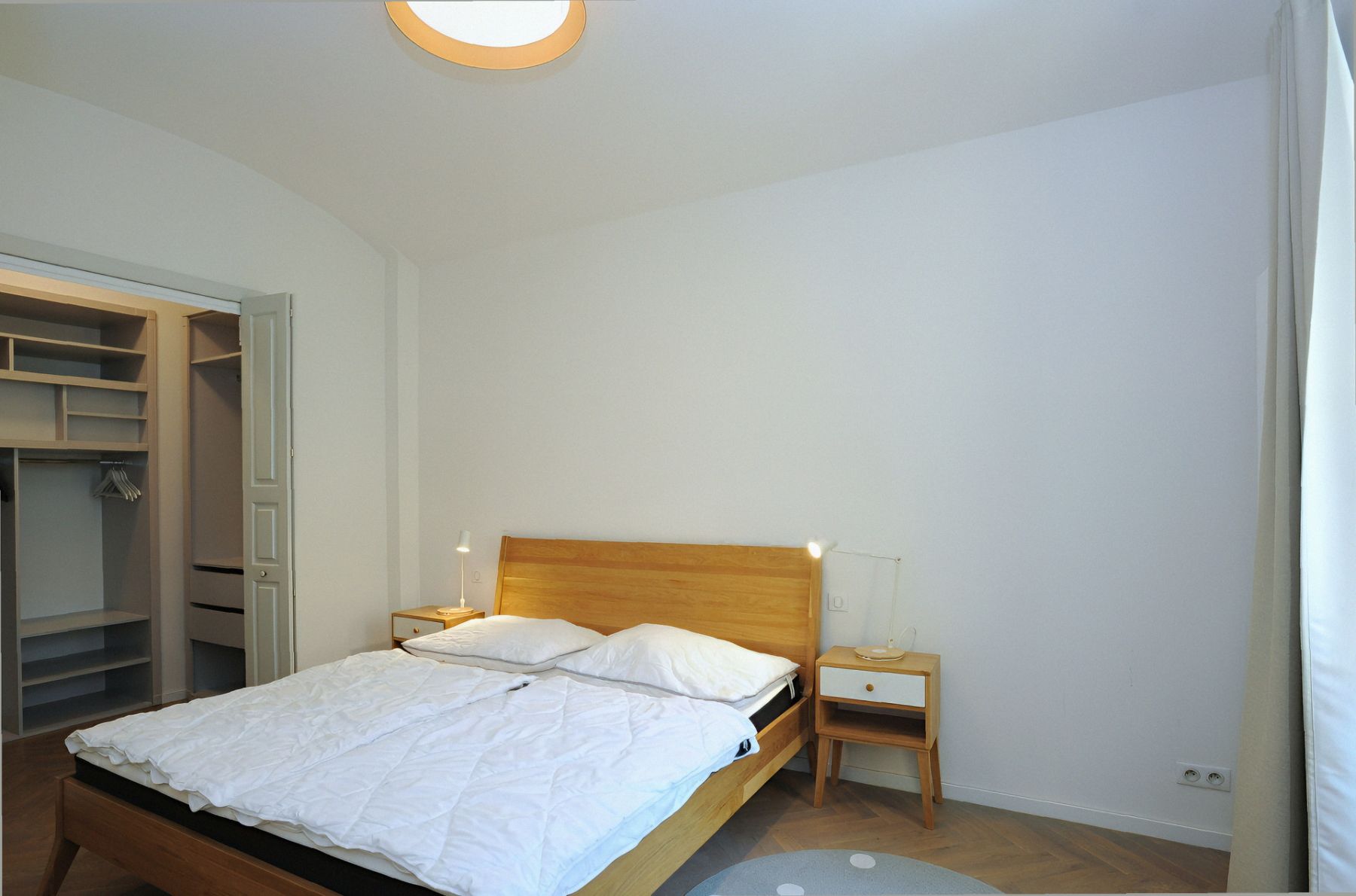 Pronájem bytu 2+kk 84 m², Praha – náhled fotky 2