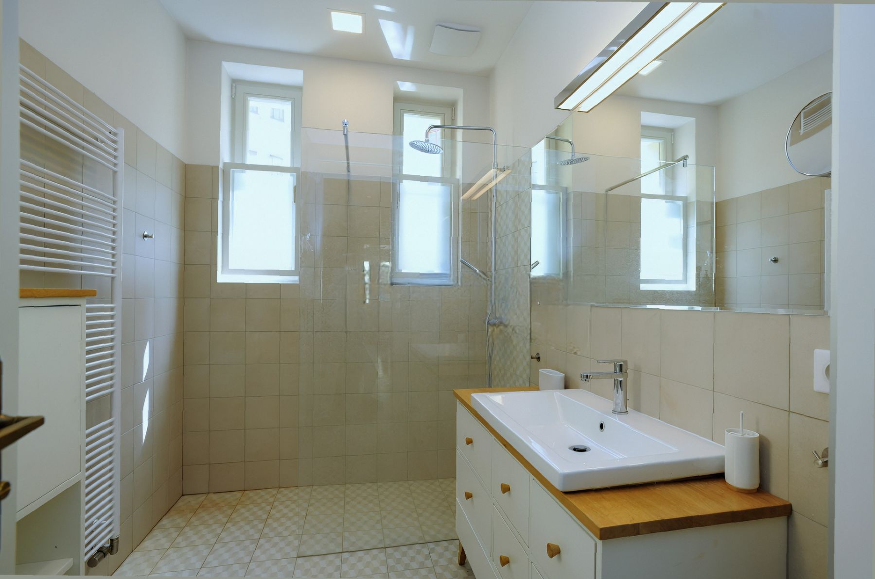 Pronájem bytu 2+kk 84 m², Praha – náhled fotky 15