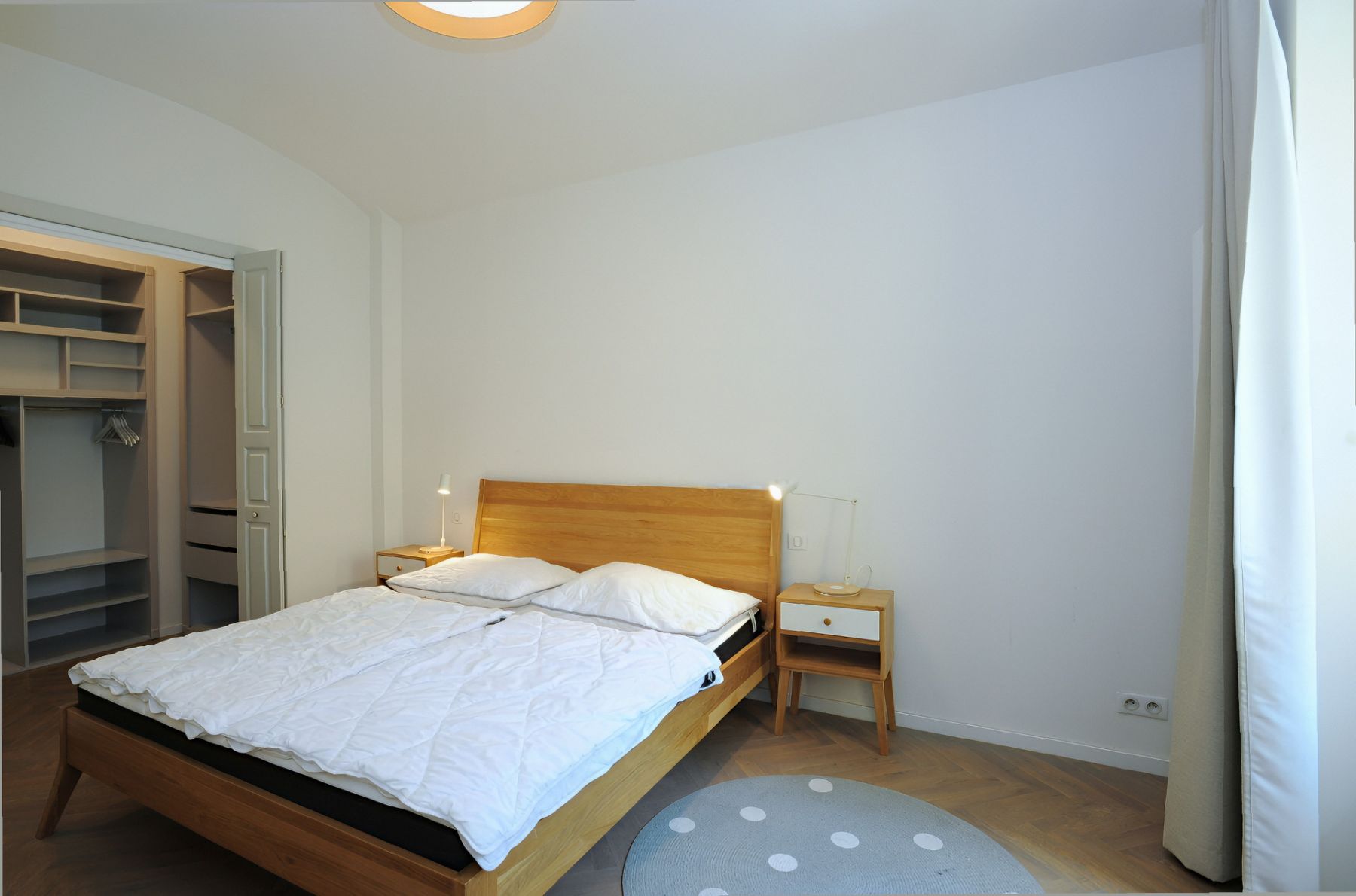 Pronájem bytu 2+kk 84 m², Praha – náhled fotky 4