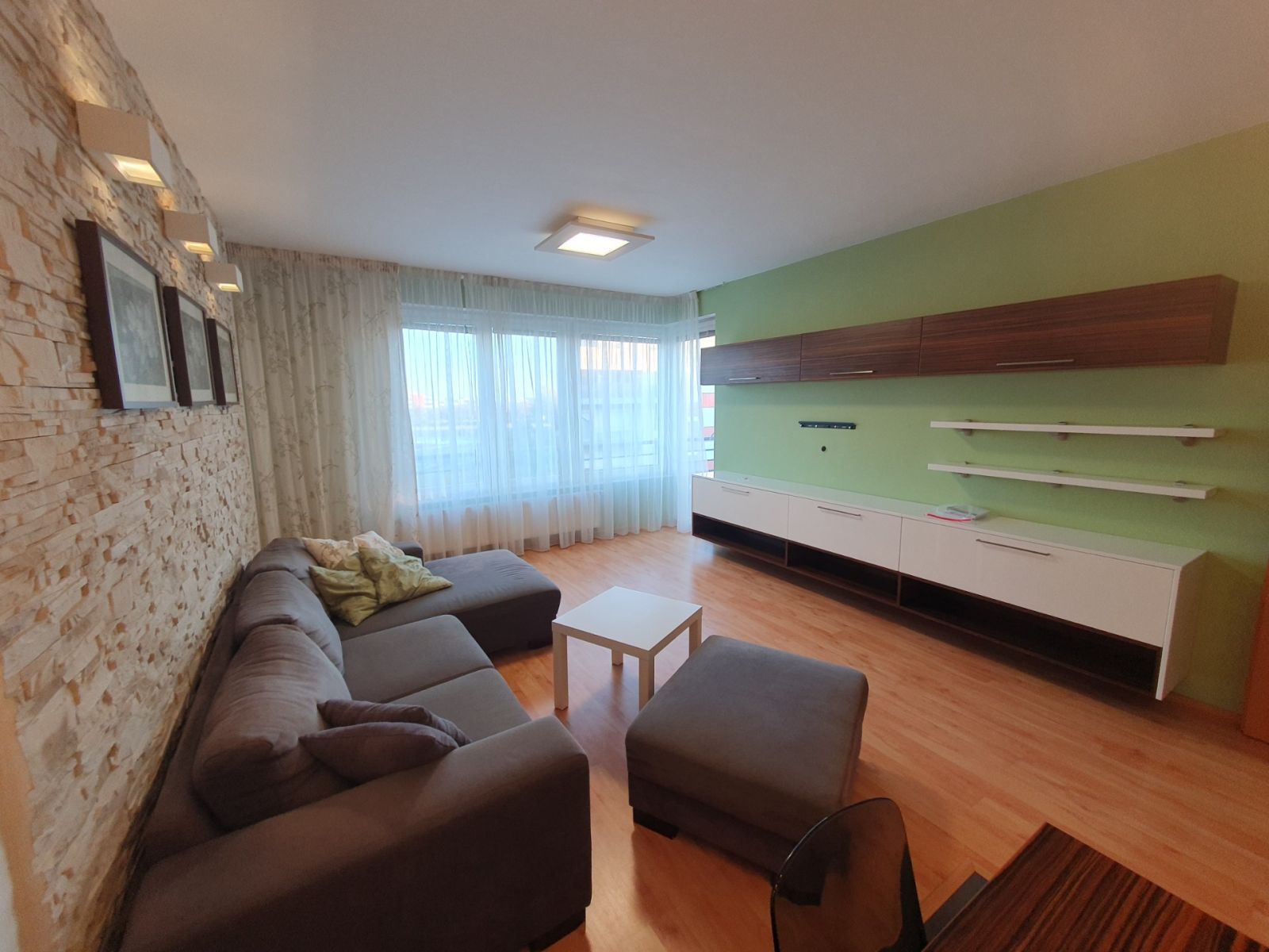 Pronájem bytu 2+kk 55 m², Praha – náhled fotky 4