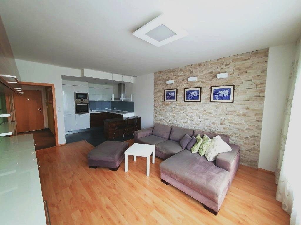 Pronájem bytu 2+kk 55 m²