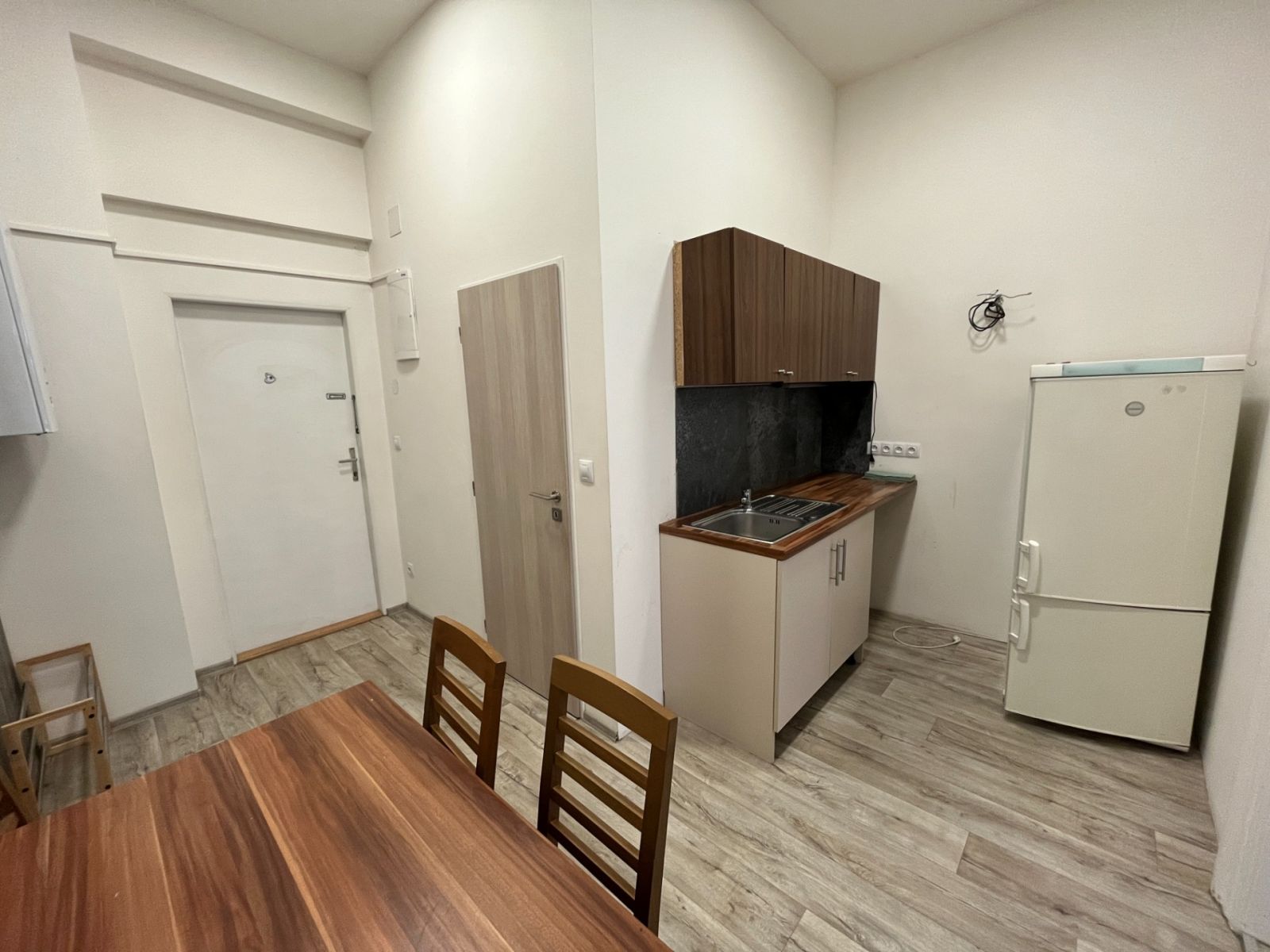 Pronájem bytu 1+1 35 m², Praha – náhled fotky 2