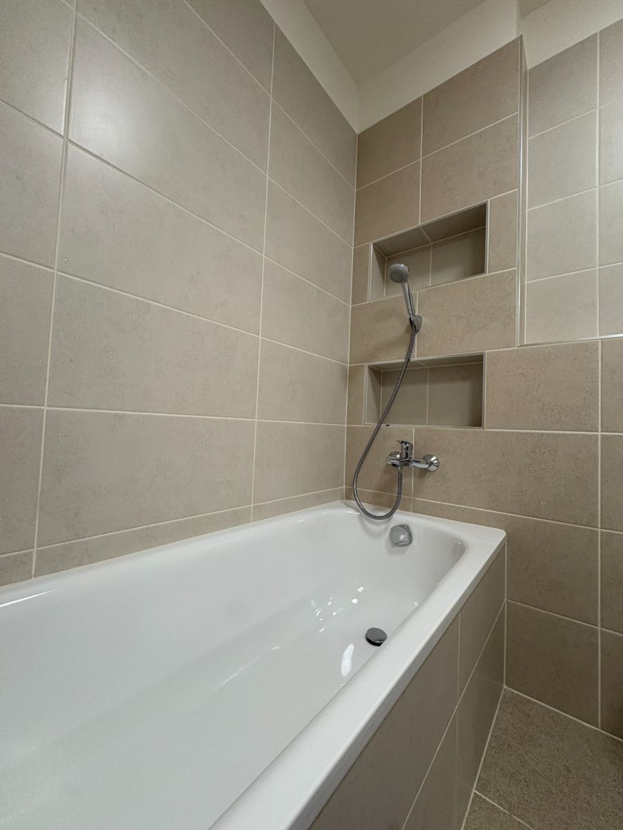 Pronájem bytu 2+kk 43 m², Praha – náhled fotky 15