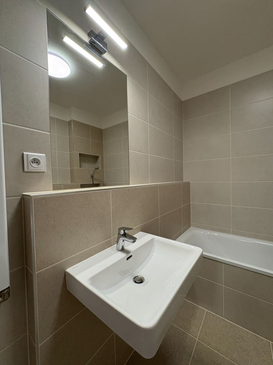 Pronájem bytu 2+kk 43 m², Praha – náhled fotky 13