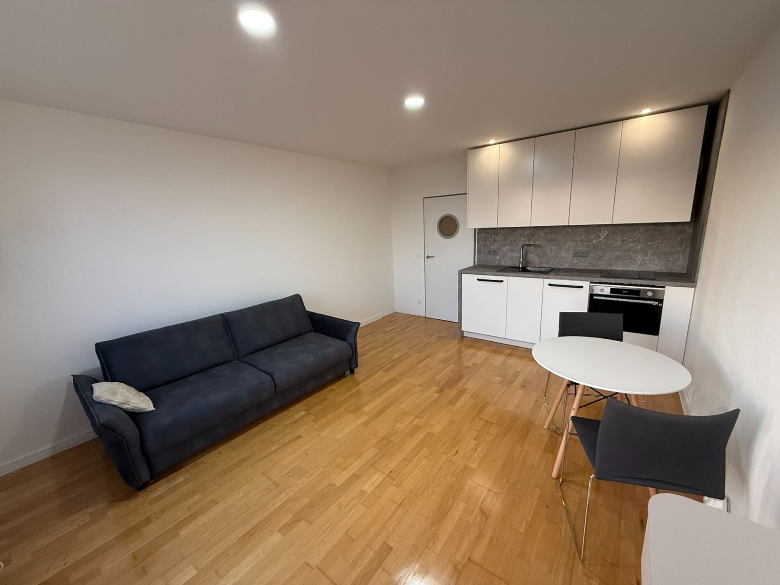 Pronájem bytu 1+kk 27 m², Brno – fotka 1 z 19