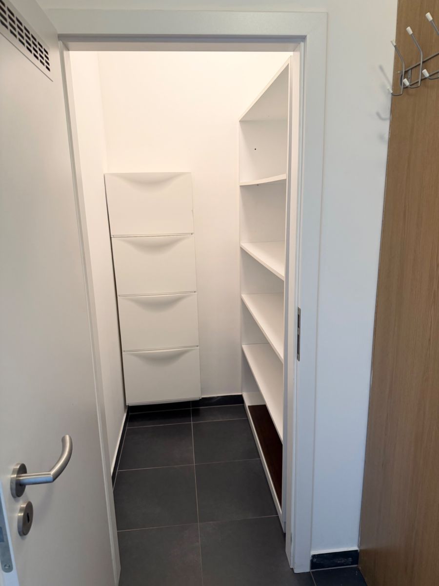 Prodej bytu 1+kk 38 m², Praha – náhled fotky 10