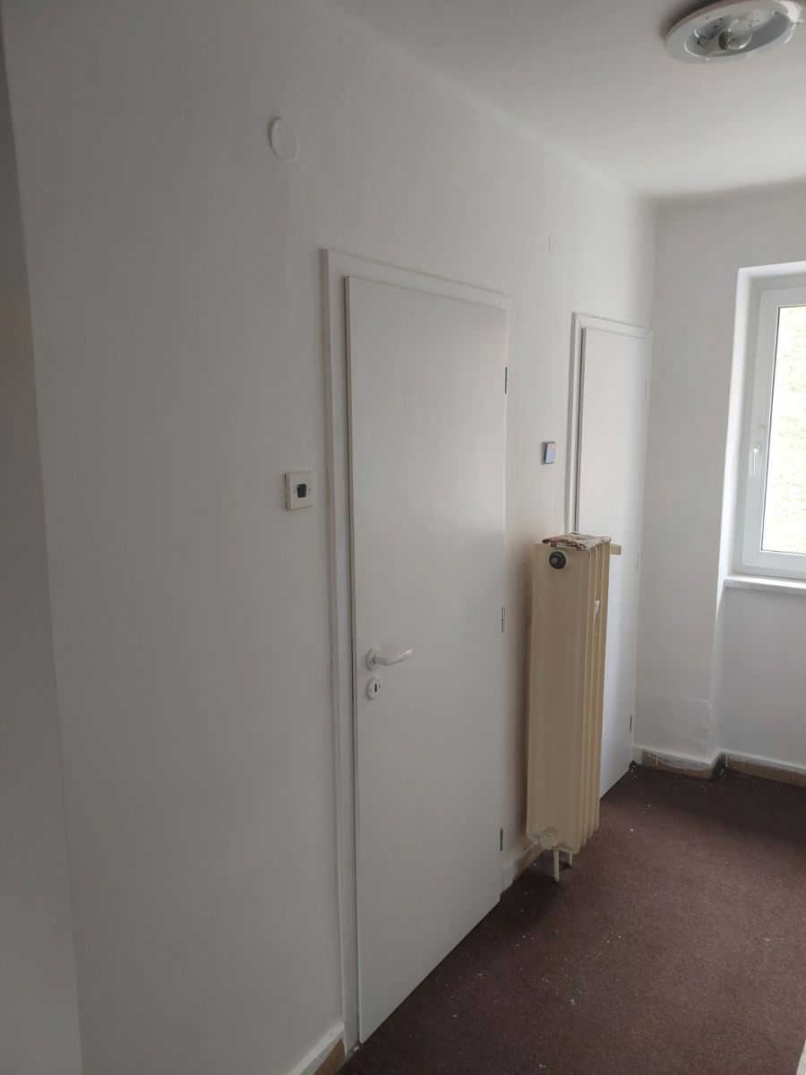 Pronájem bytu 2+1 65 m², Ostrov – náhled fotky 2