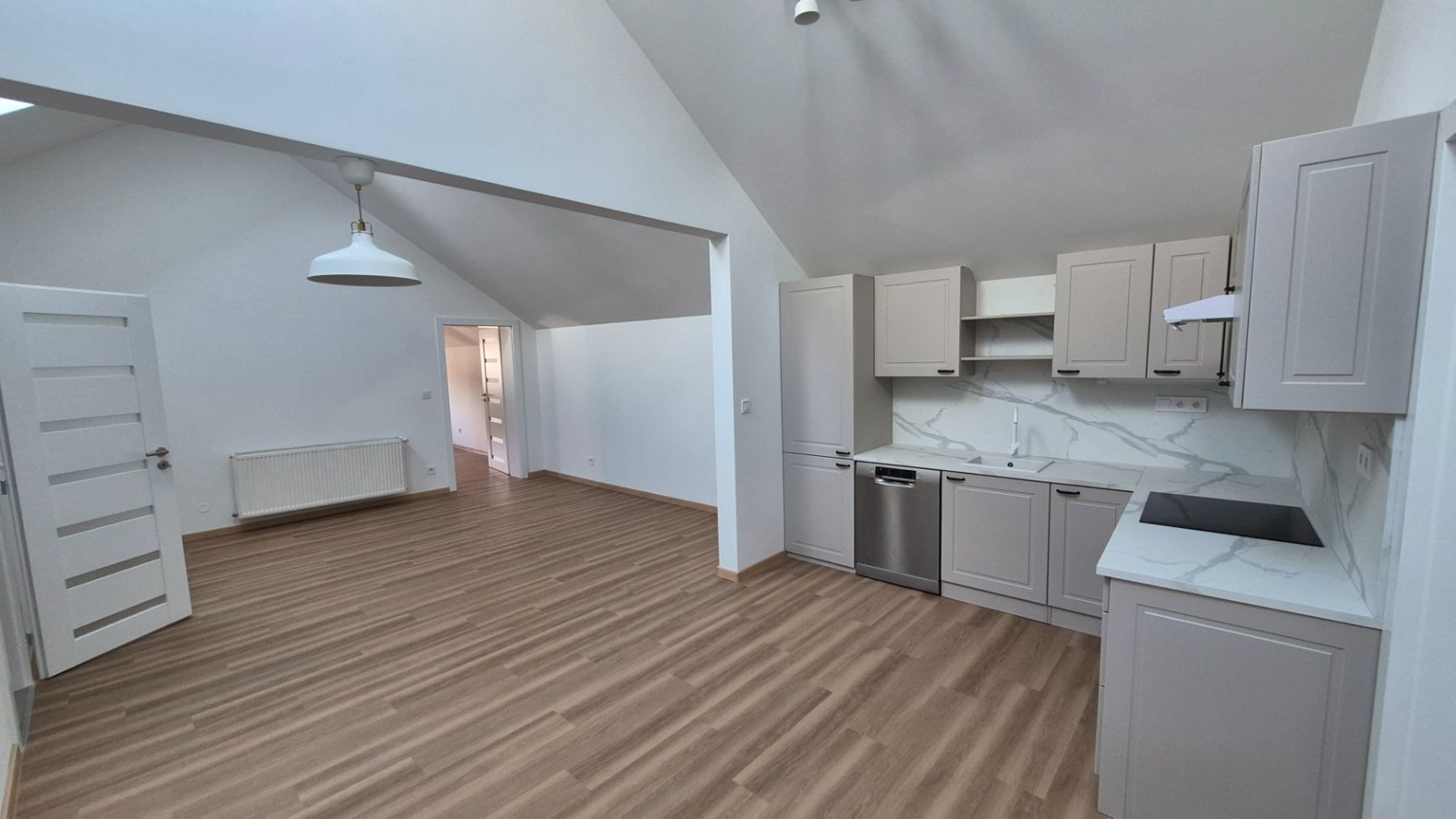 Pronájem domu 4+kk 130 m², Praha – náhled fotky 2