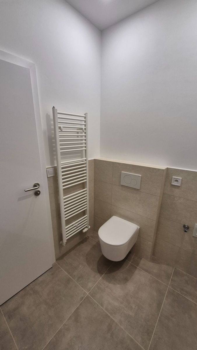 Pronájem domu 4+kk 130 m², Praha – náhled fotky 11