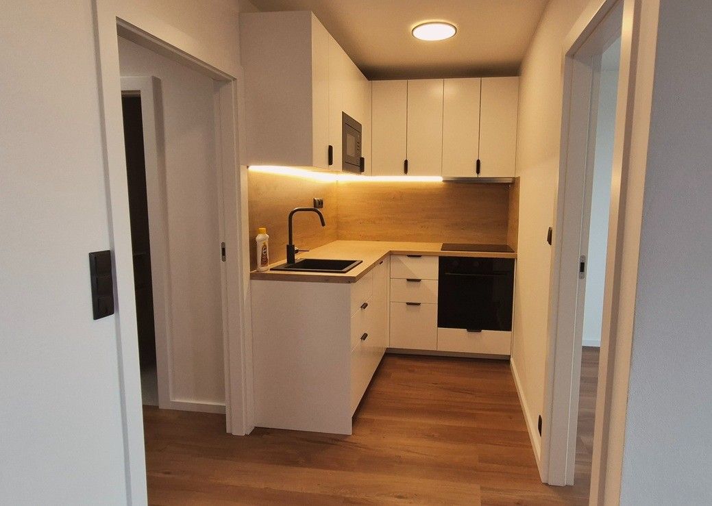 Pronájem bytu 2+kk 41 m², Praha – náhled fotky 3