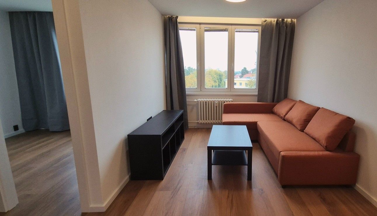 Pronájem bytu 2+kk 41 m², Praha – náhled fotky 2