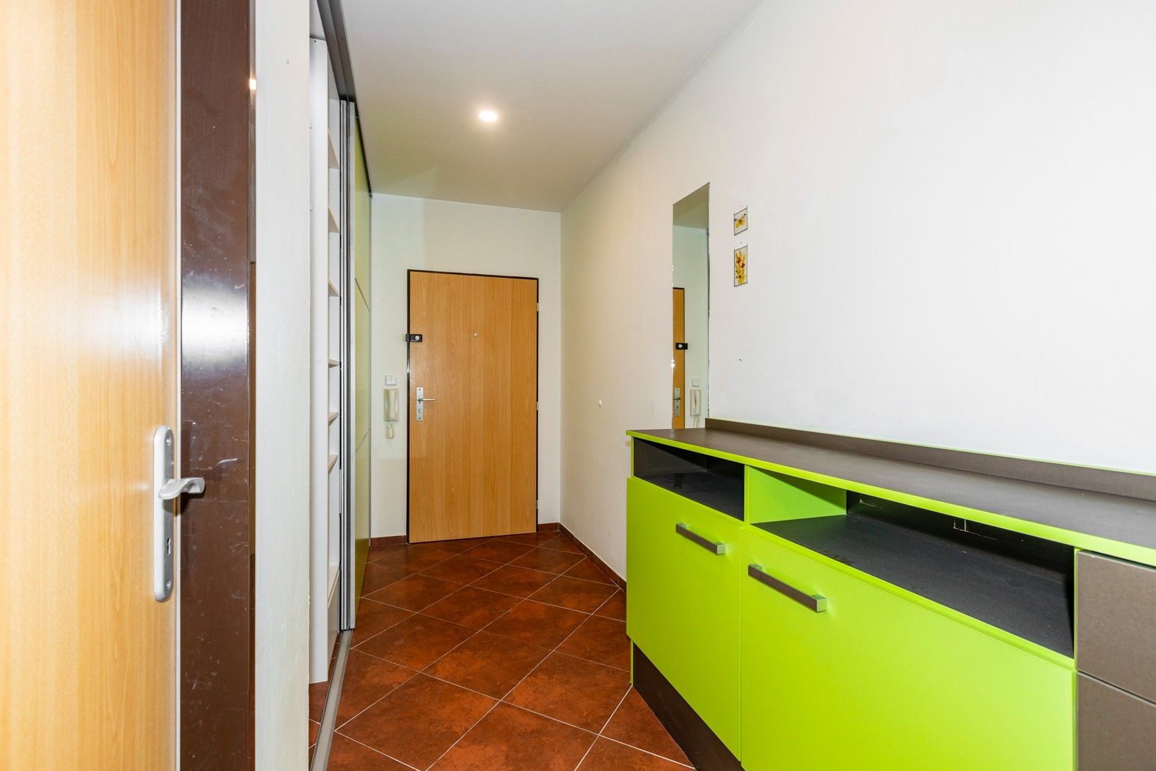 Pronájem bytu 3+kk 70 m², Milovice – náhled fotky 21