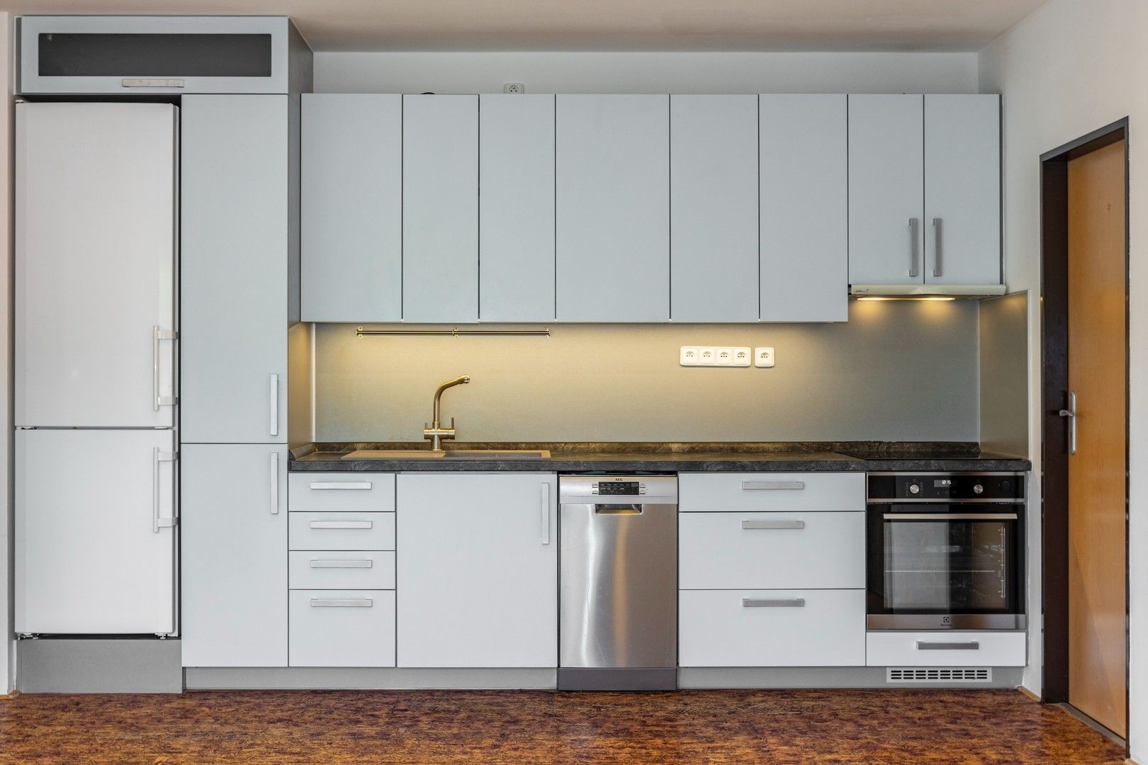 Pronájem bytu 3+kk 70 m², Milovice – náhled fotky 2