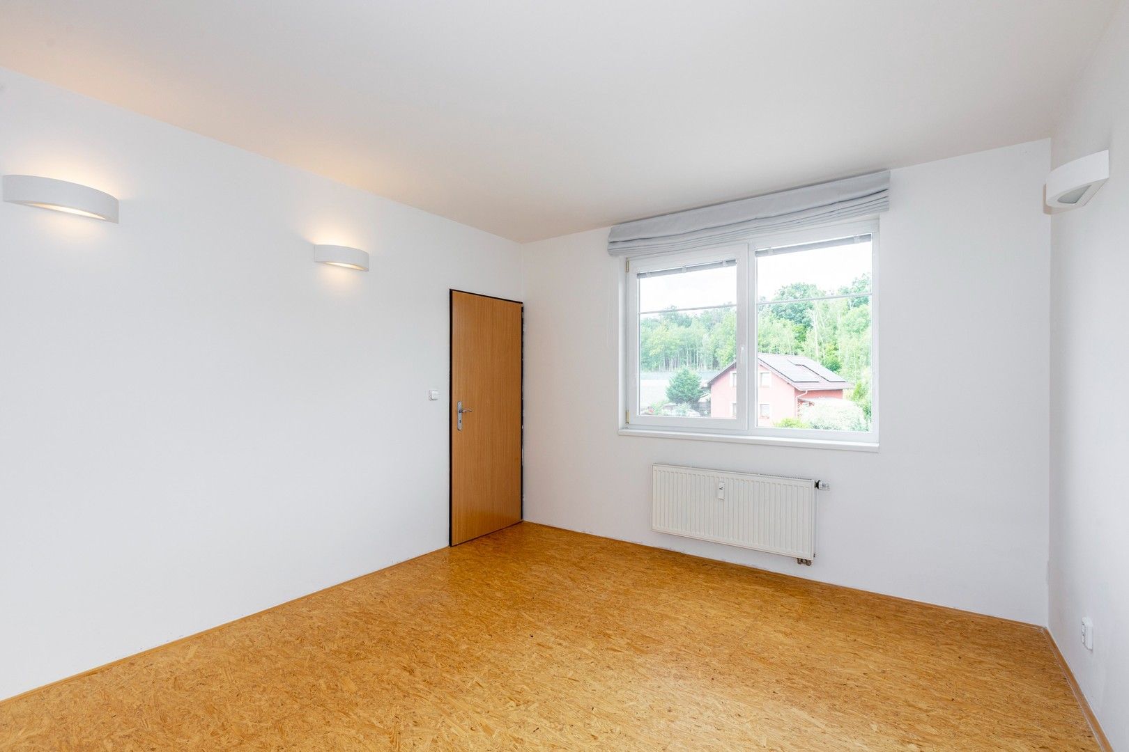Pronájem bytu 3+kk 70 m², Milovice – náhled fotky 15