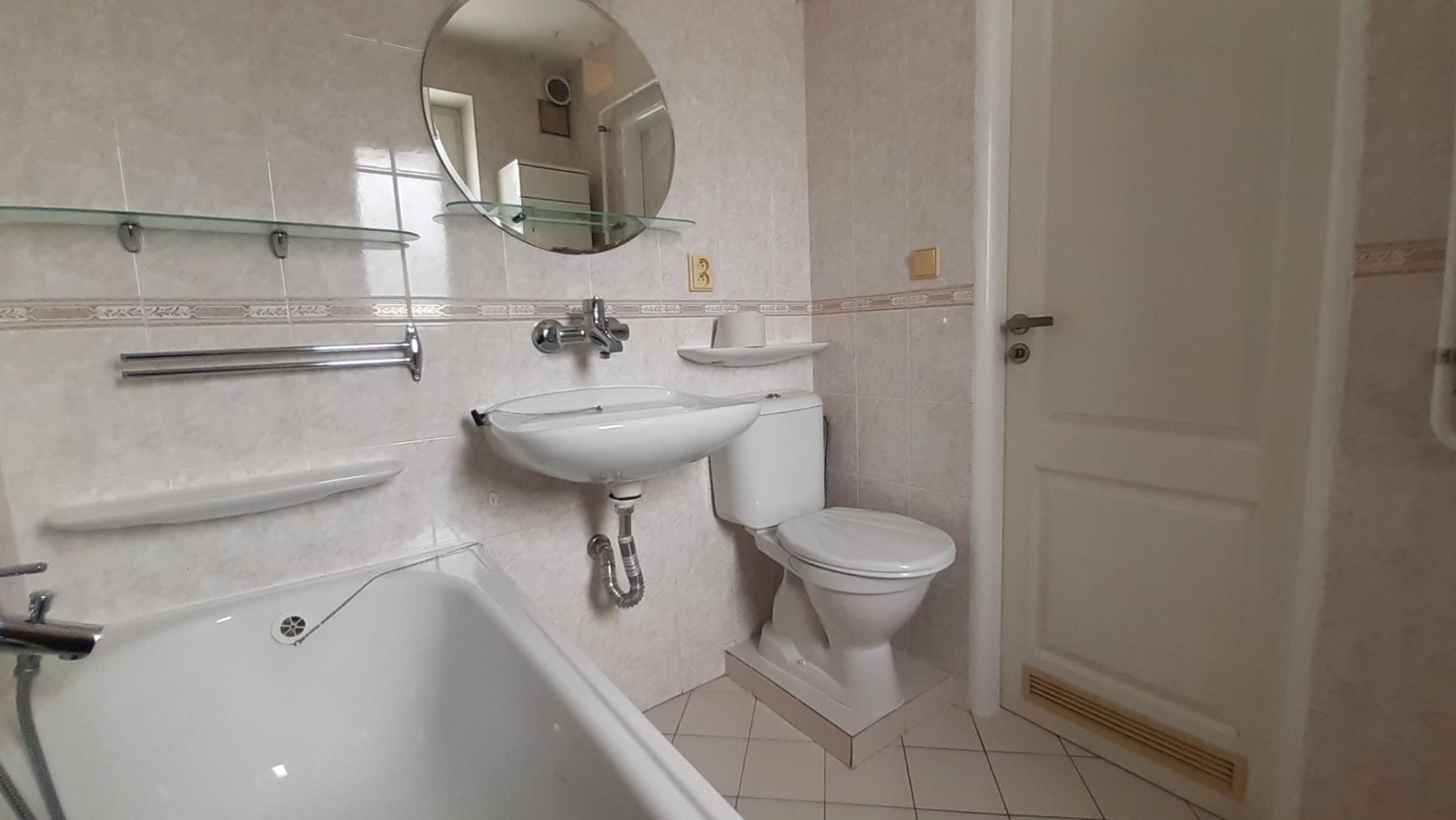 Pronájem bytu 2+1 43 m², Praha – náhled fotky 8