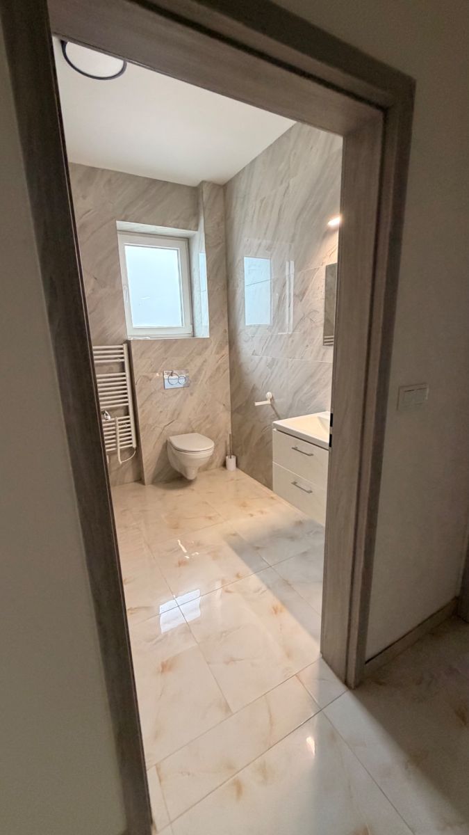 Pronájem domu 4+kk 120 m², Chrášťany – náhled fotky 8