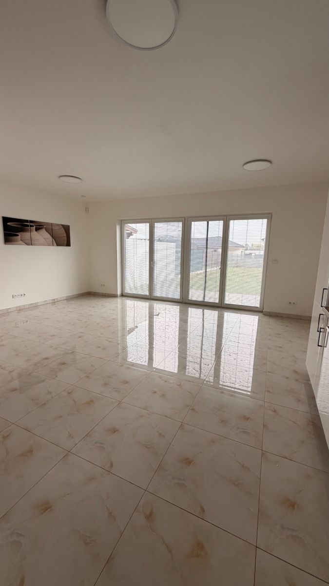 Pronájem domu 4+kk 120 m², Chrášťany – náhled fotky 4